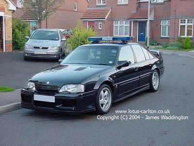 Police Lotus Carlton